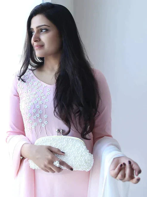 Women's Elegant Clothing's