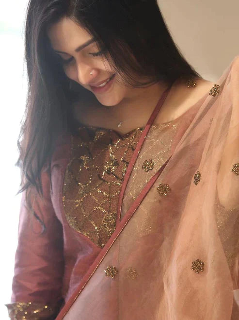 Women's Elegant Clothing's