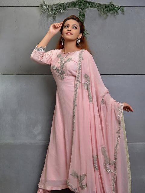 Women's Elegant Clothing's