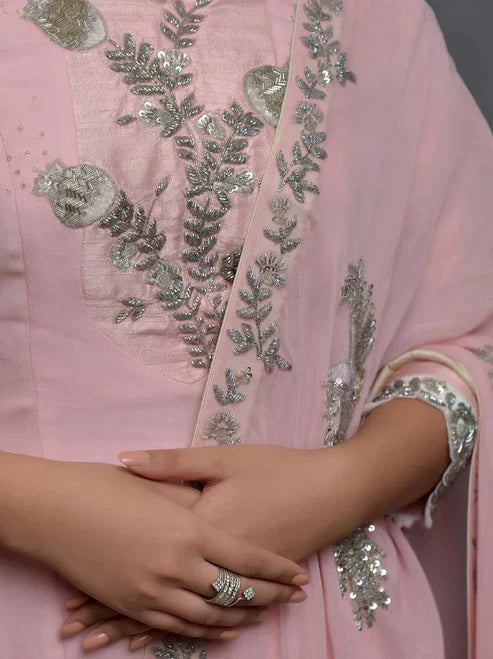 Women's Elegant Clothing's