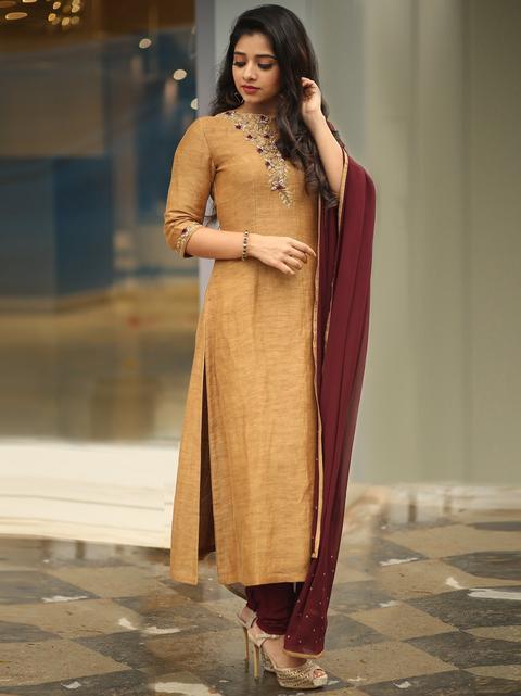 Women's Elegant Clothing's