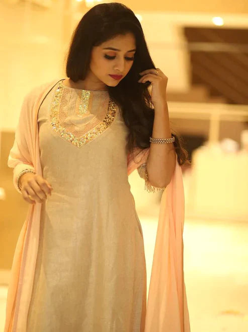 Women's Elegant Clothing's