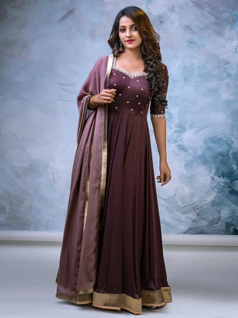 Women's Elegant Clothing's