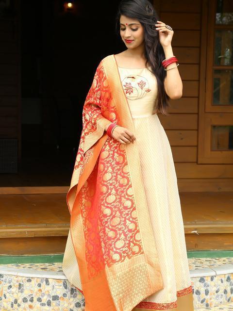 Women's Elegant Clothing's