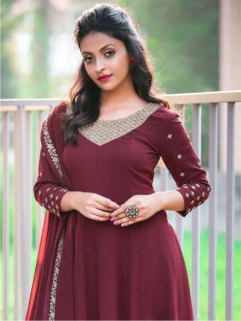 Women's Elegant Clothing's