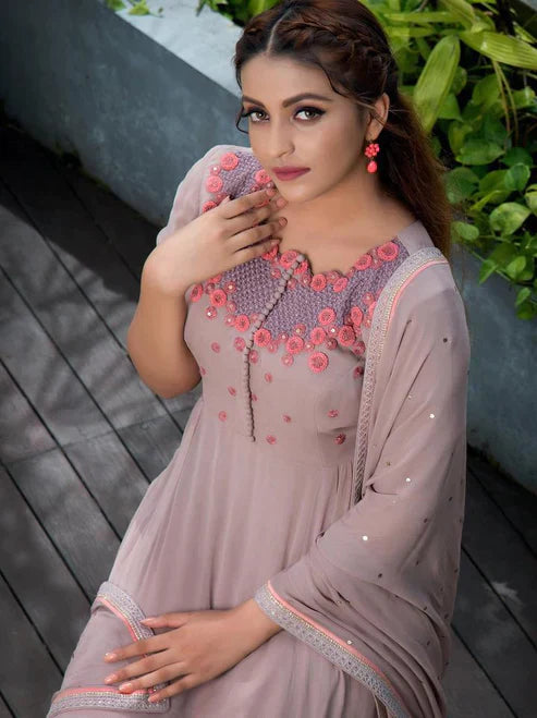 Women's Elegant Clothing's