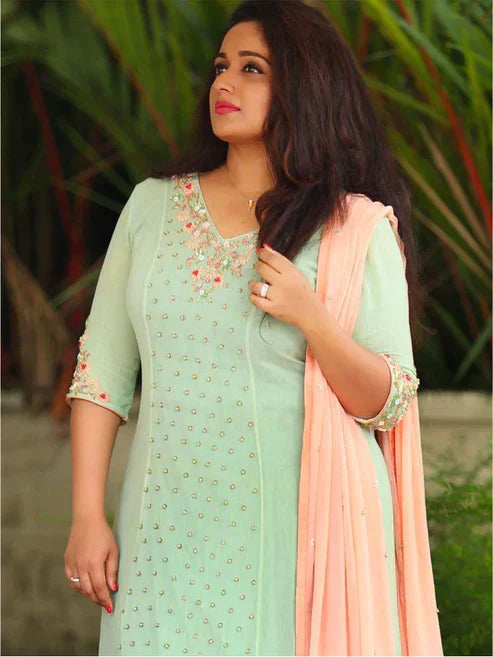 Women's Elegant Clothing's