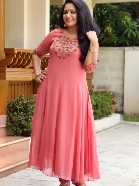 Women's Elegant Clothing's