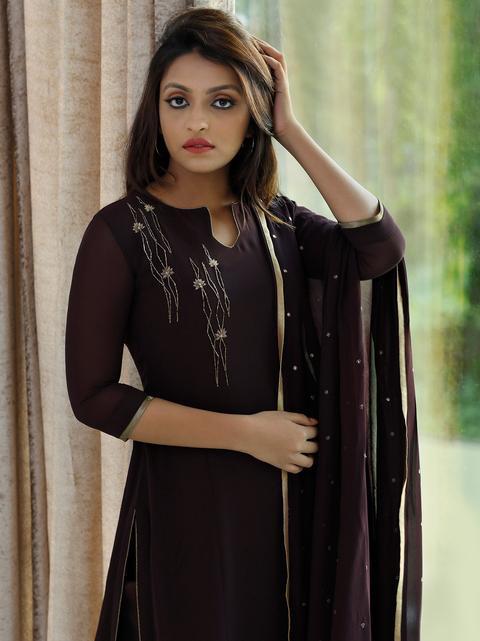 Women's Elegant Clothing's
