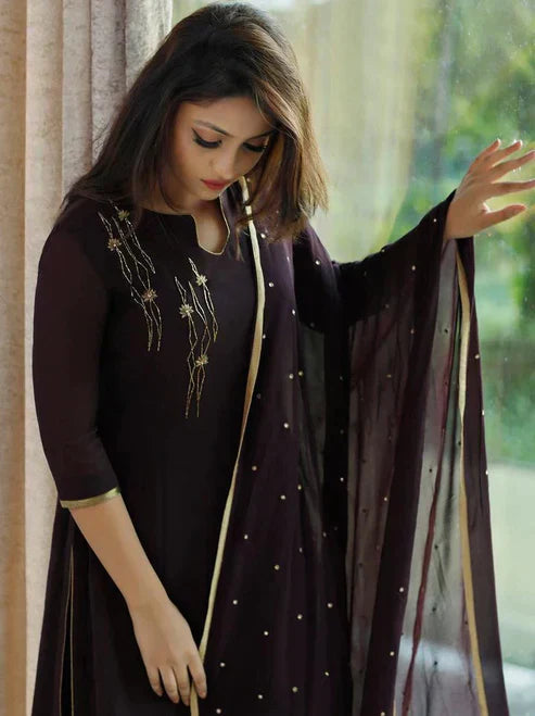 Women's Elegant Clothing's