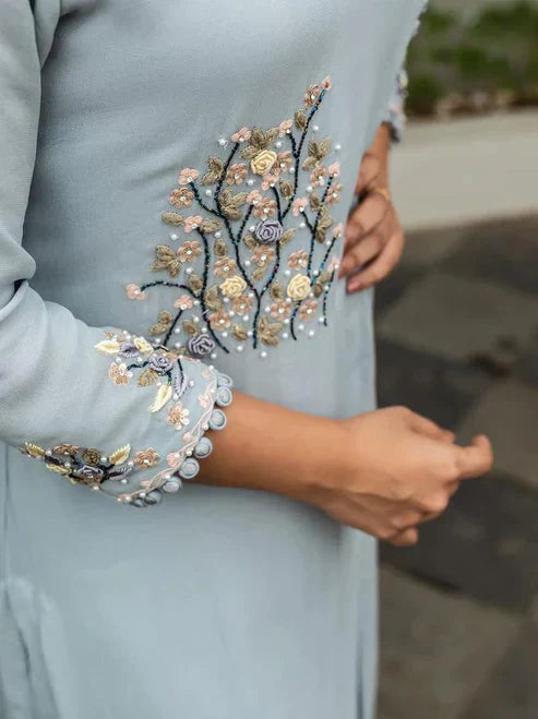 Women's Elegant Clothing's