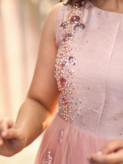 Women's Elegant Clothing's