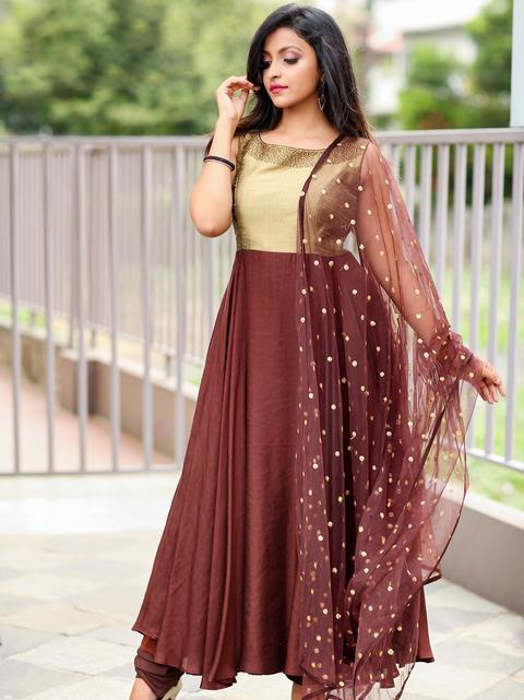 Women's Elegant Clothing's