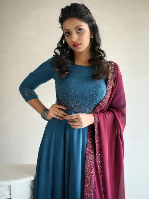 Women's Elegant Clothing's